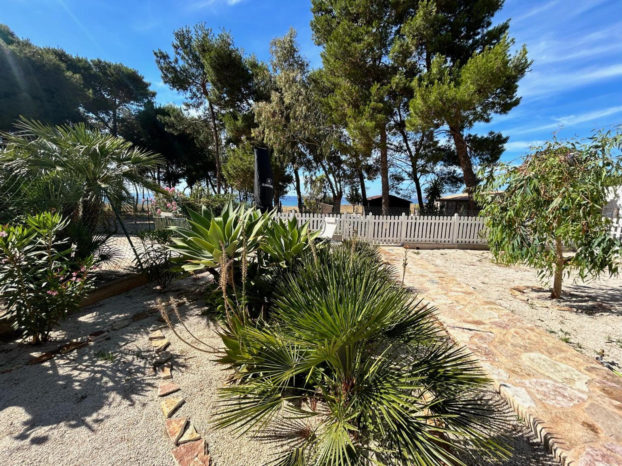 L'Oasi Una Pineta Sul Mare Custonaci Exterior foto